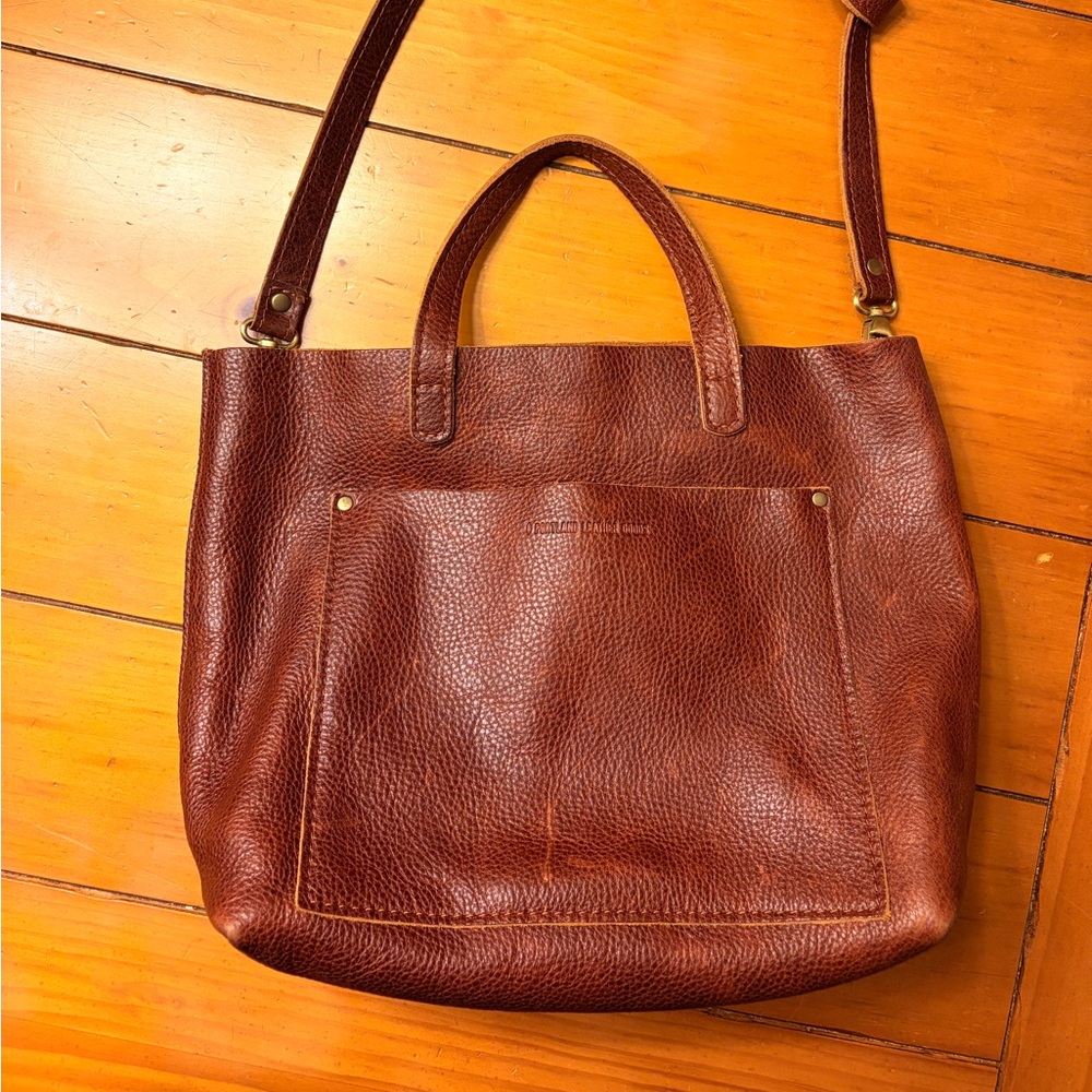 Medium crossbody tote - Portland leather goods